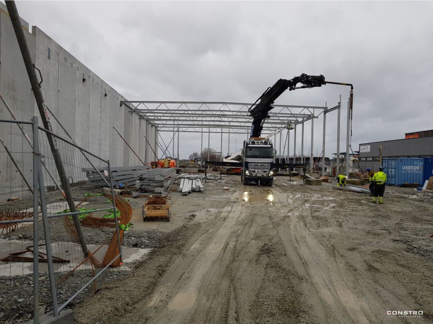 Construction of steel frame structure buildings